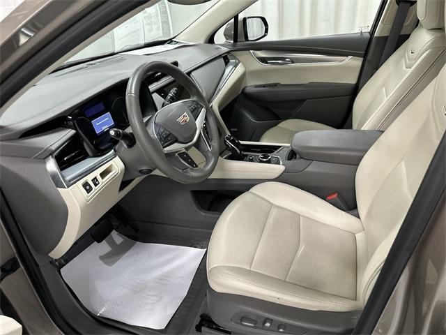 used 2022 Cadillac XT5 car, priced at $31,555
