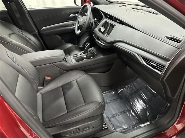 used 2022 Cadillac XT4 car, priced at $30,222