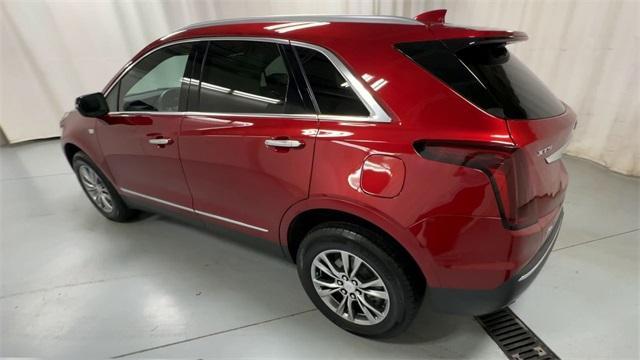 used 2022 Cadillac XT5 car, priced at $33,412