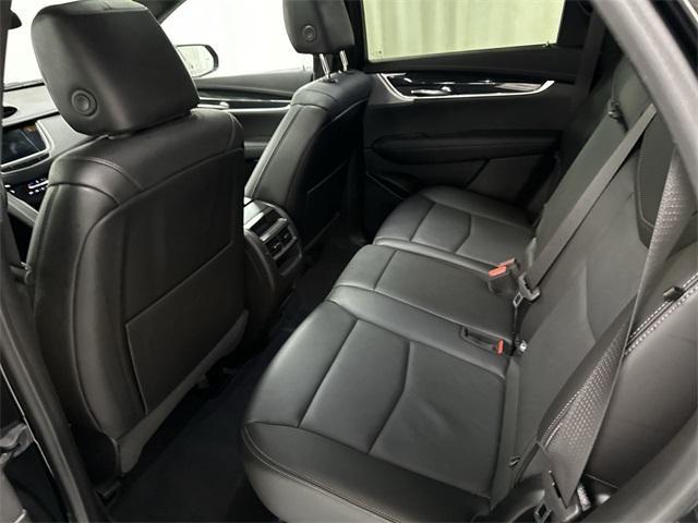 used 2022 Cadillac XT5 car, priced at $31,611