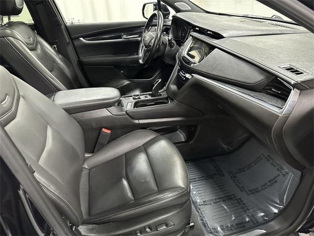 used 2022 Cadillac XT5 car, priced at $30,544