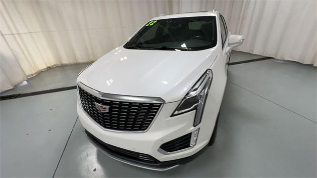 used 2022 Cadillac XT5 car, priced at $28,888