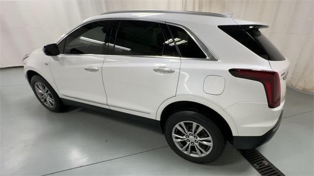 used 2022 Cadillac XT5 car, priced at $28,888
