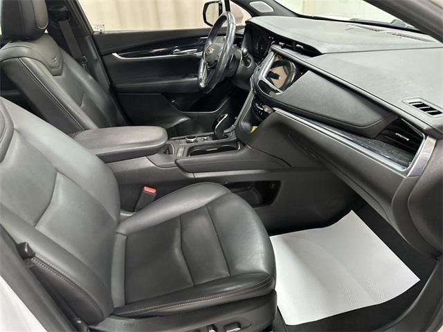 used 2022 Cadillac XT5 car, priced at $28,888