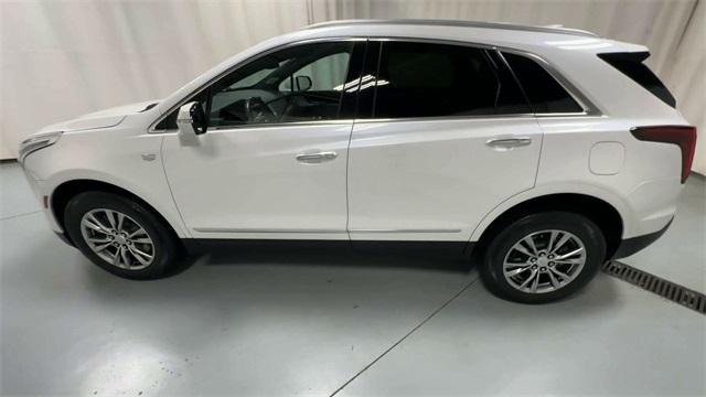 used 2022 Cadillac XT5 car, priced at $35,555