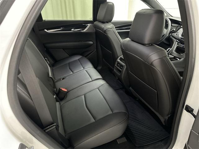 used 2022 Cadillac XT5 car, priced at $35,555