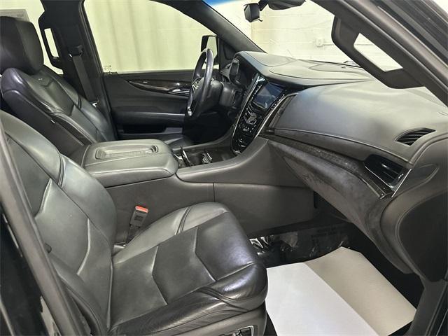 used 2018 Cadillac Escalade ESV car, priced at $33,777