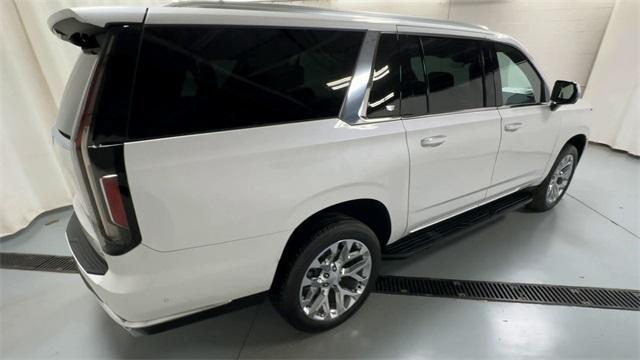 used 2023 Cadillac Escalade ESV car, priced at $72,222