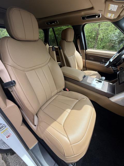 new 2025 Land Rover Range Rover car, priced at $140,405