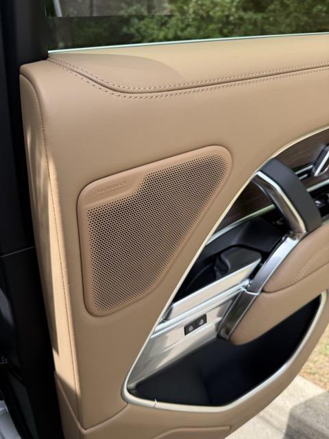 new 2025 Land Rover Range Rover car, priced at $140,405