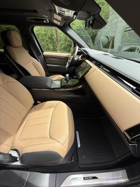 new 2025 Land Rover Range Rover Sport car, priced at $106,825