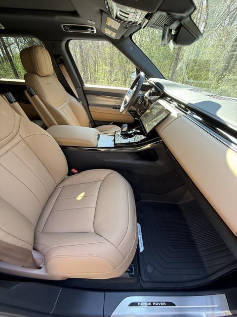 new 2025 Land Rover Range Rover Sport car, priced at $92,450
