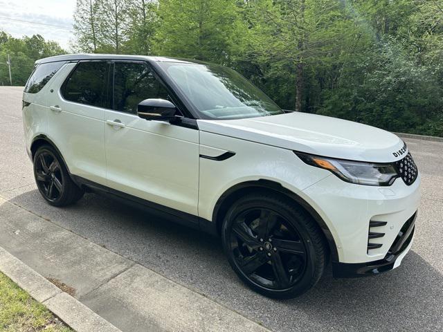 new 2024 Land Rover Discovery car, priced at $75,425