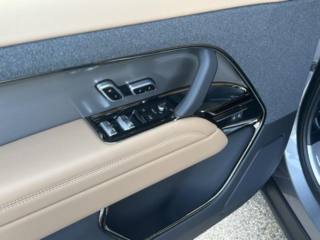 new 2025 Land Rover Range Rover Sport car, priced at $91,315