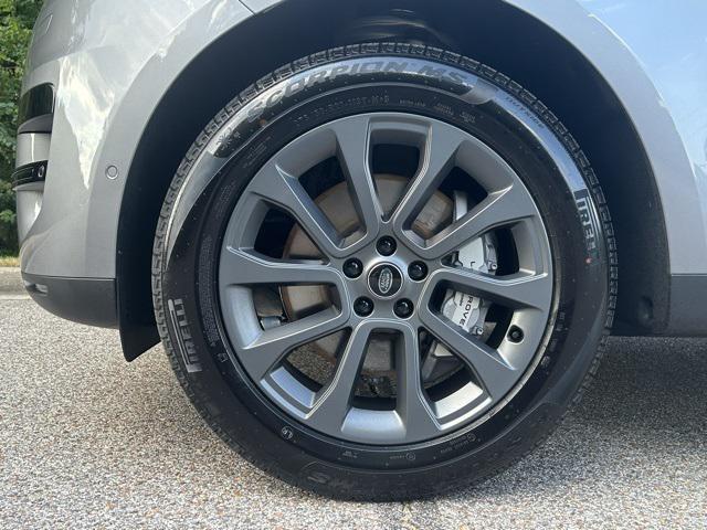 new 2025 Land Rover Range Rover Sport car, priced at $91,315