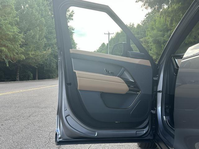 new 2025 Land Rover Range Rover Sport car, priced at $91,315