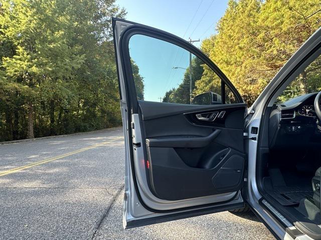 used 2017 Audi Q7 car, priced at $20,989