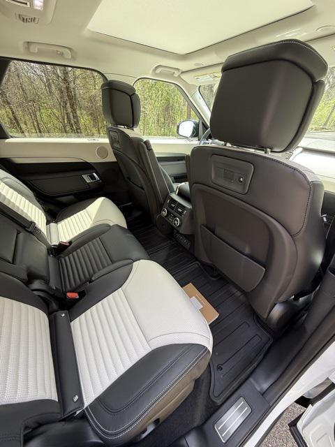 new 2025 Land Rover Discovery car, priced at $72,503