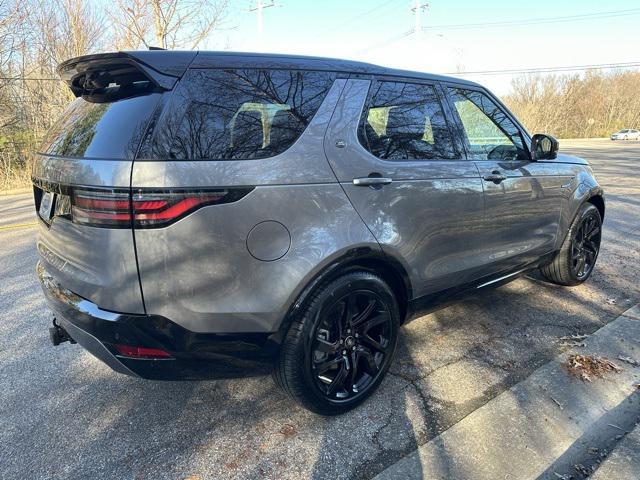 new 2025 Land Rover Discovery car, priced at $74,603