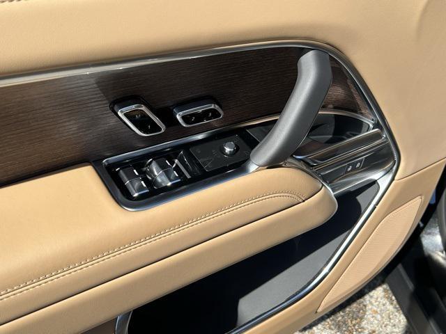 new 2025 Land Rover Range Rover car, priced at $134,575