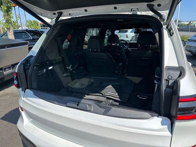 used 2025 BMW X7 car, priced at $99,999