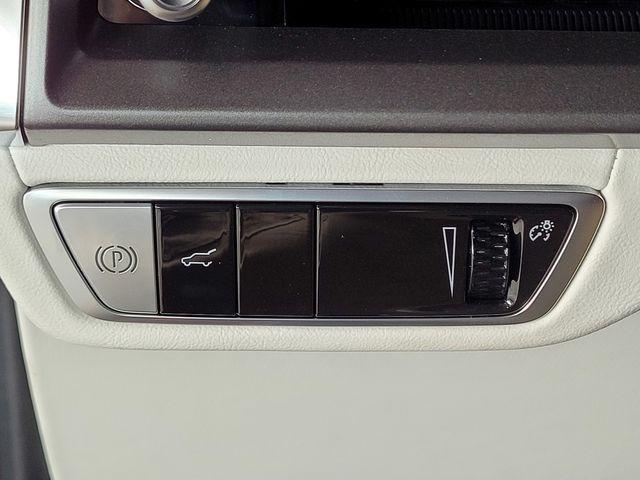 new 2026 Cadillac VISTIQ car