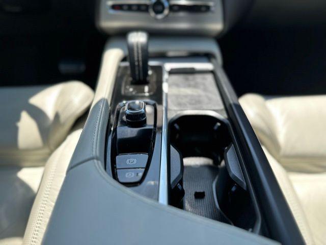 used 2022 Volvo XC90 Recharge Plug-In Hybrid car, priced at $46,500