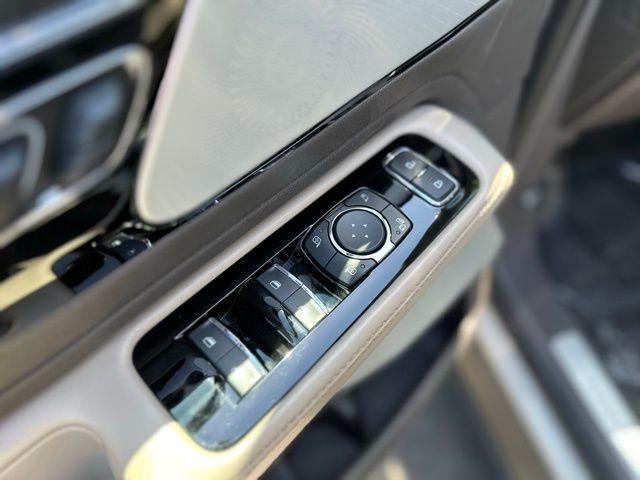 used 2020 Lincoln Aviator car, priced at $31,999