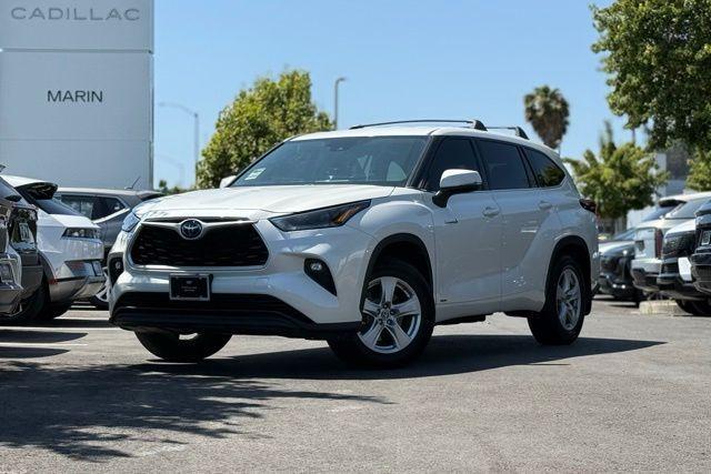 used 2021 Toyota Highlander Hybrid car, priced at $26,999