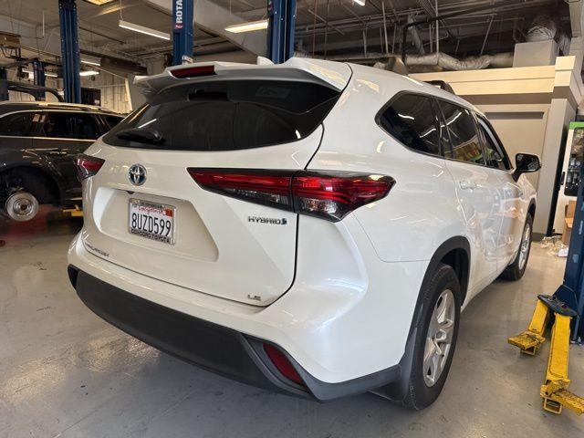 used 2021 Toyota Highlander Hybrid car, priced at $27,499