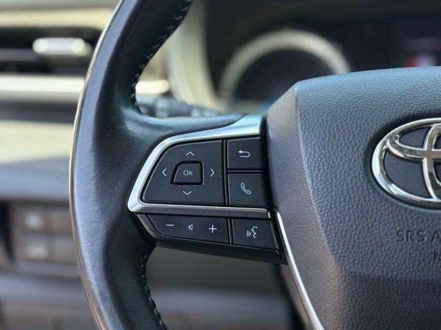 used 2021 Toyota Highlander Hybrid car, priced at $26,999