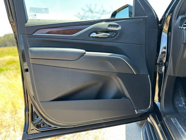 used 2023 Cadillac Escalade ESV car, priced at $73,000