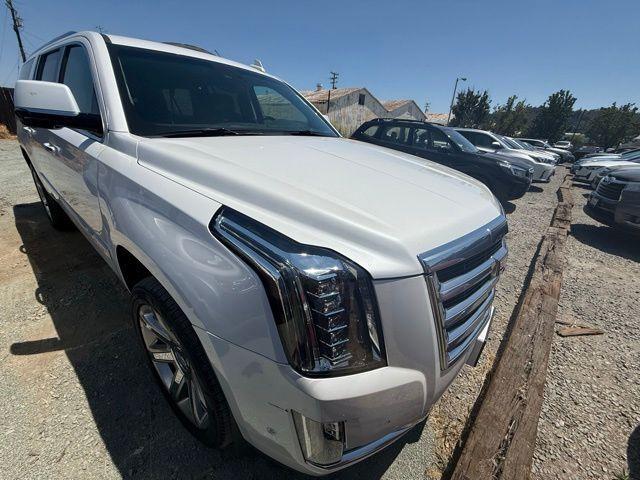 used 2018 Cadillac Escalade ESV car, priced at $27,000