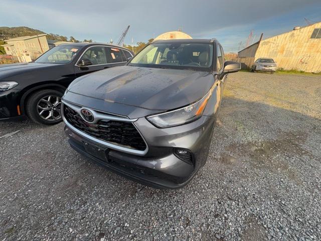 used 2023 Toyota Highlander car, priced at $35,550