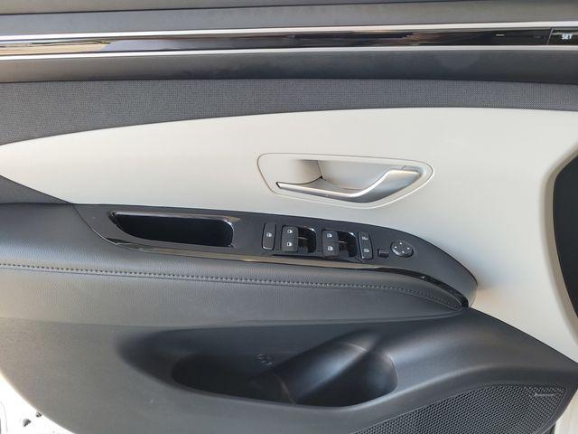 used 2024 Hyundai TUCSON Hybrid car, priced at $32,000