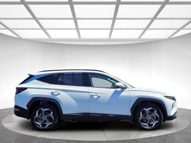 used 2024 Hyundai TUCSON Hybrid car, priced at $32,000