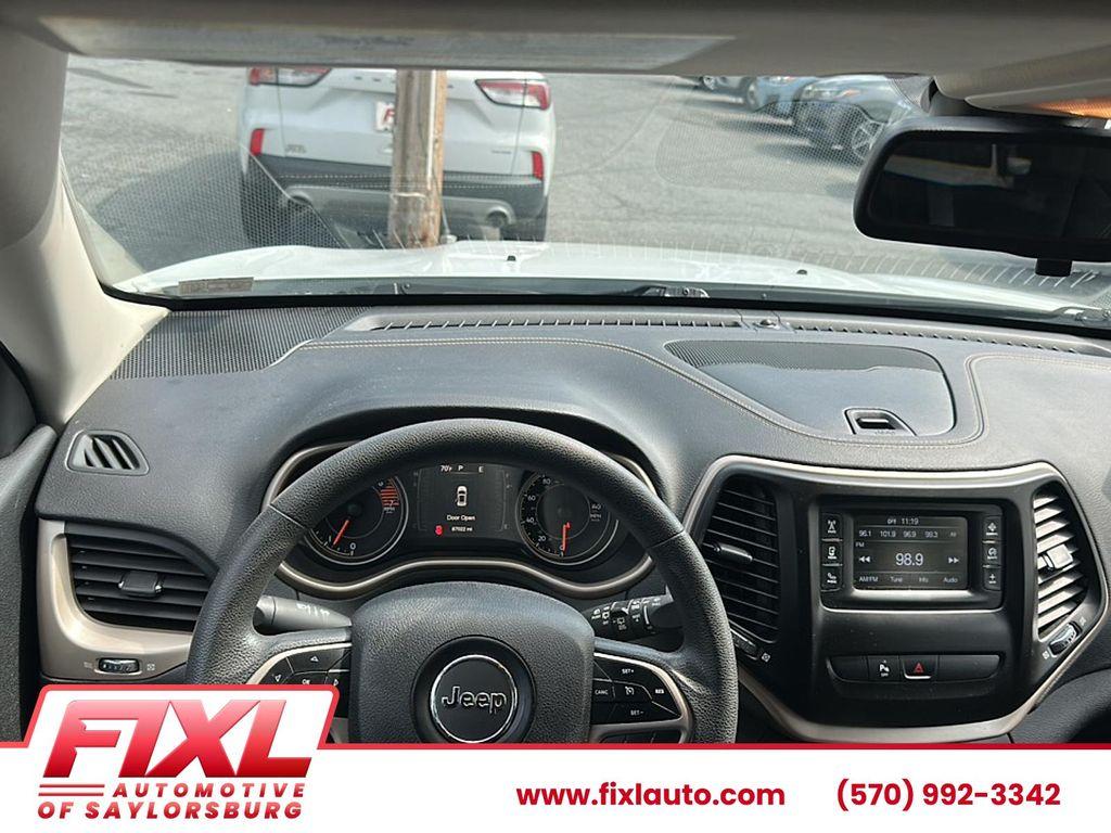 used 2018 Jeep Cherokee car, priced at $13,757