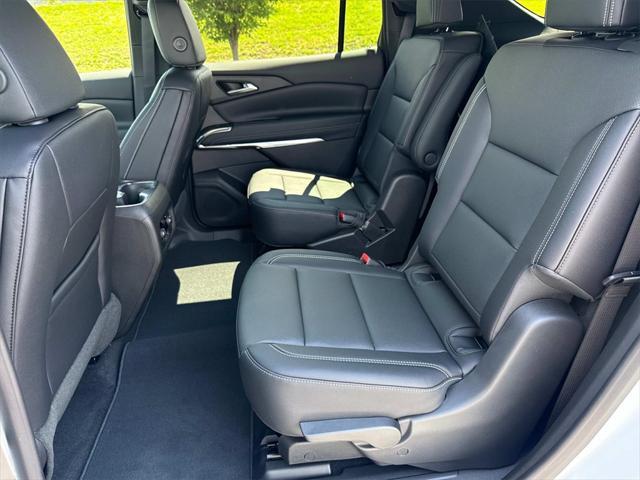 new 2025 Chevrolet Traverse car, priced at $45,703