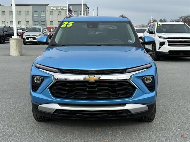 new 2025 Chevrolet TrailBlazer car, priced at $27,480