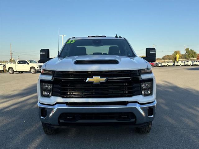 new 2025 Chevrolet Silverado 3500 car, priced at $66,867