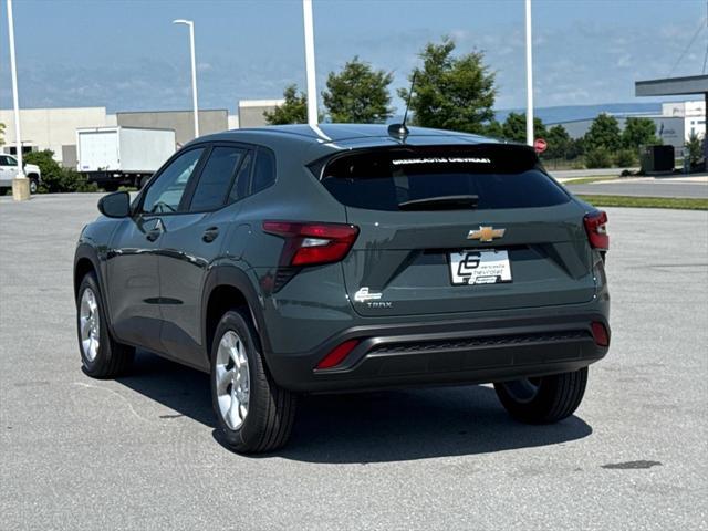 new 2025 Chevrolet Trax car, priced at $23,470