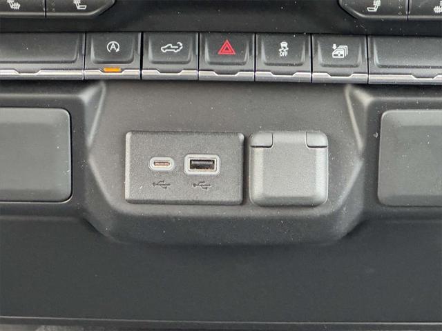 used 2021 Chevrolet Silverado 1500 car, priced at $32,568