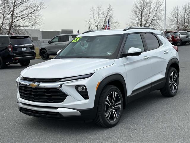 new 2025 Chevrolet TrailBlazer car, priced at $27,175