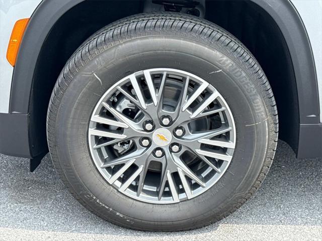 new 2025 Chevrolet Traverse car, priced at $43,195