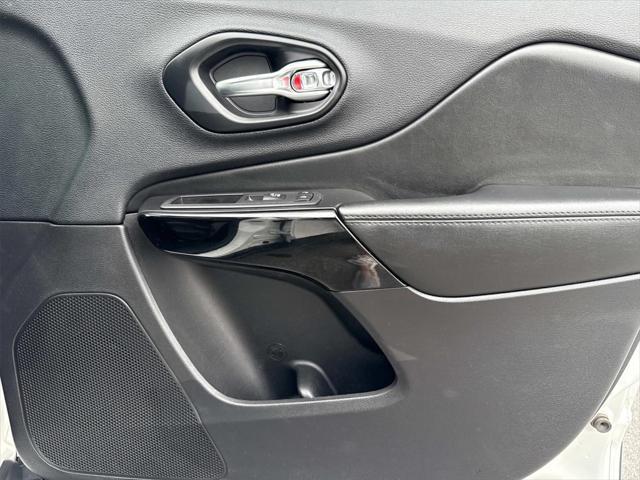 used 2020 Jeep Cherokee car, priced at $17,274