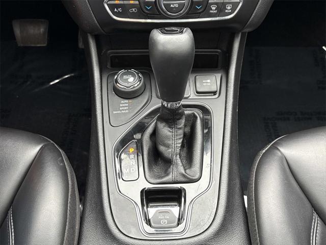 used 2020 Jeep Cherokee car, priced at $17,274