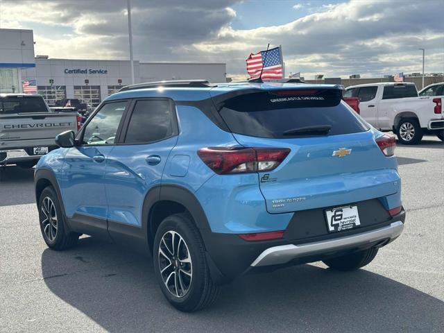 new 2025 Chevrolet TrailBlazer car, priced at $28,400