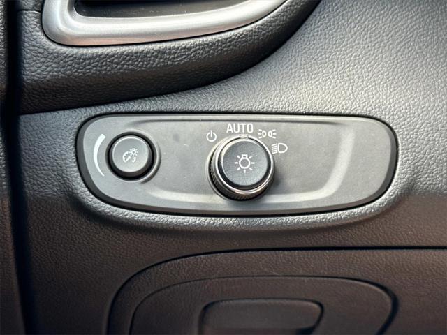 used 2022 Chevrolet Trax car, priced at $18,757