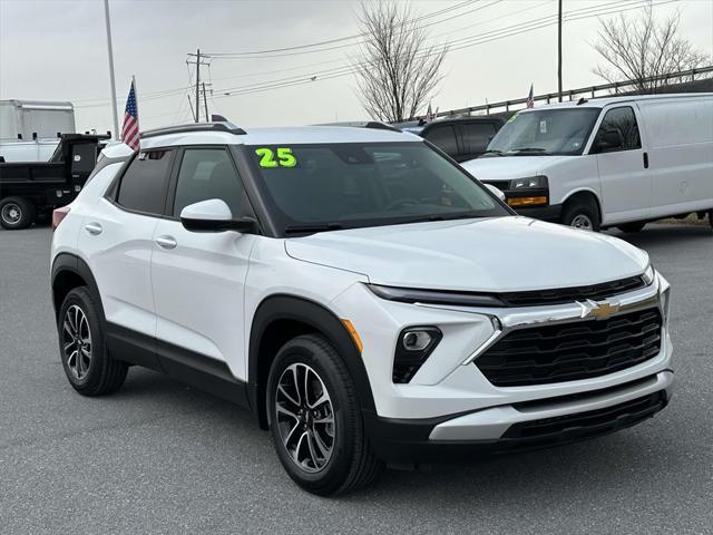 new 2025 Chevrolet TrailBlazer car, priced at $24,745