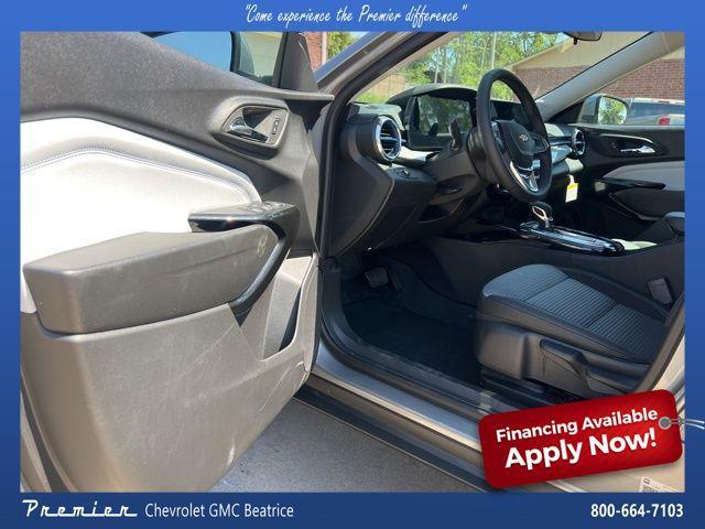 new 2025 Chevrolet Trax car, priced at $25,385